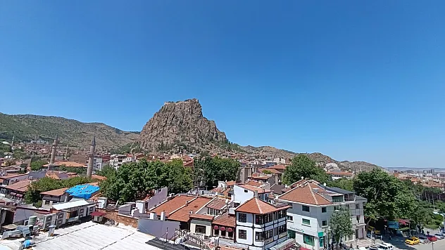 Afyon'da 'Sıcak Günler Bitti, Çok Daha Sıcak Günler Kapıda”