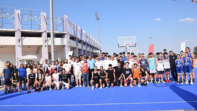 Afyon'da 'Sokaklar Bizim' Müsabakaları Başladı