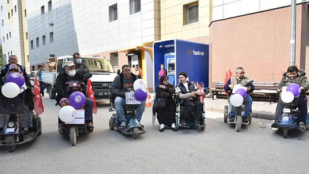 Afyonkarahisar Belediyesi engelleri kaldırdı