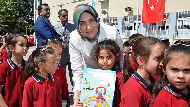Afyonkarahisar'da 142 Bin 592 Öğrenci Yaz Tatiline Girdi