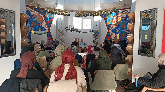 Afyonkarahisar'da '6 Kitap 6 Konu Tahlil Serisi' Programı