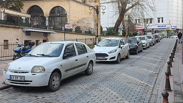 Afyonkarahisar'da Arabalar Yaşlanıyor