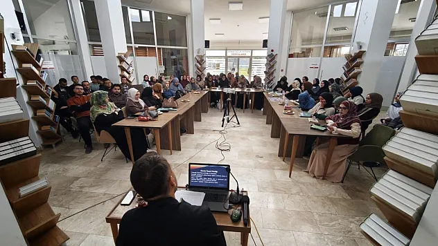 Afyonkarahisar'da 'Batı Notları' Konuşuldu