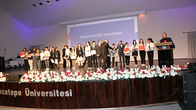 Afyonkarahisar'da Bir İlk… TÜBİTAK Bölge Finalleri'nde Ödül Yağdı