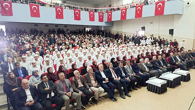Afyonkarahisar'da İslami İlimler Eğitimini Tamamlayan 146 Öğrenci İcazet Aldı!