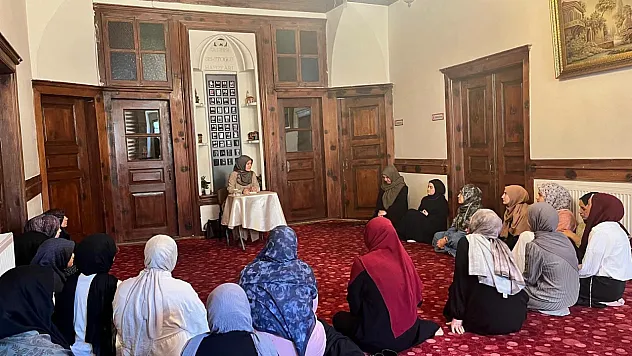 Afyonkarahisar'da Kalplere Dokunan Mevlid-i Nebi Programı