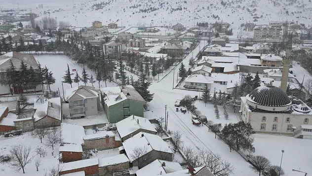 Afyonkarahisar'da Kar Altında Kartpostallık Manzara
