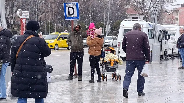 Afyonkarahisar'da Kar Yağışı