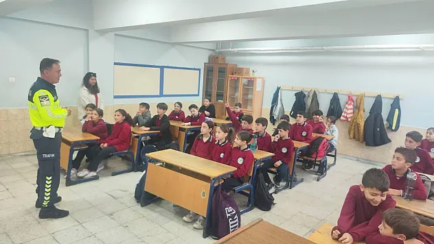 Afyonkarahisar'da Öğrencilere Trafik Güvenliği Eğitimi