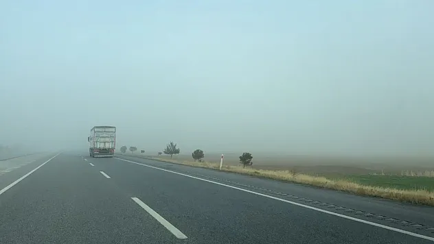 Afyonkarahisar'da Sisli Hava Etkili Oldu
