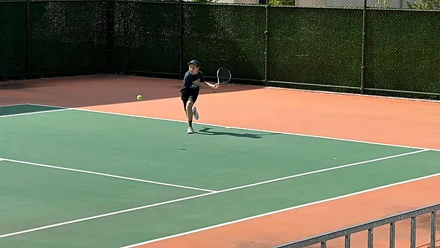 Afyonkarahisar'da Tenis Turnuvası Tamamlandı