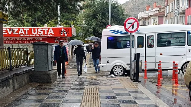 Afyonkarahisar'da Yağışlı Hava Etkisini Sürdürüyor