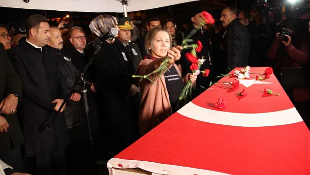 Afyonkarahisar kahramanını uğurladı