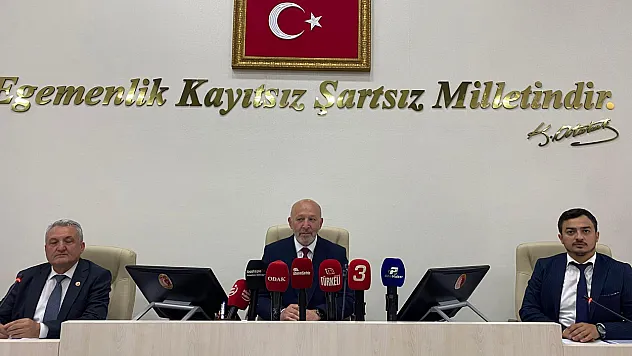 Afyonkarahisar Özel İdare Hizmetlerine 60 Milyonluk Araç Desteği