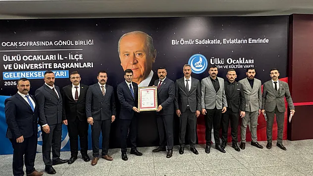 Afyonkarahisar Ülkü Ocakları'ndan Genel Merkez İftarında Tapu Takdimi