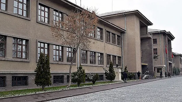 Afyonkarahisar Valiliği Fırtınaya Karşı Uyardı