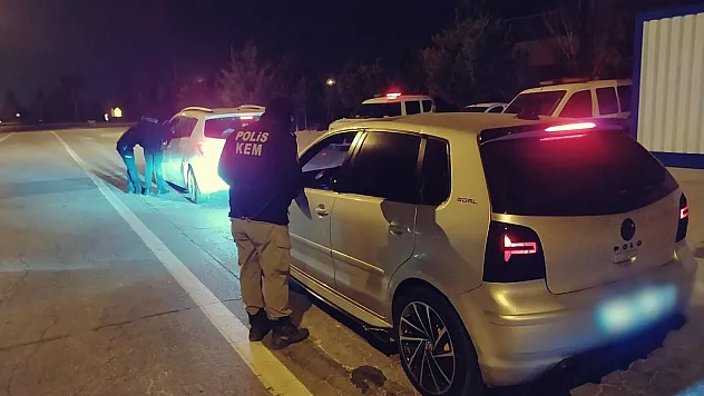 Afyonkarahisar'da 'Araç içi Uyuşturucu Kullanımının Engellenmesi” uygulaması