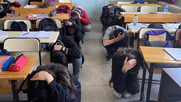 Afyonkarahisar’da deprem tatbikatı yapıldı