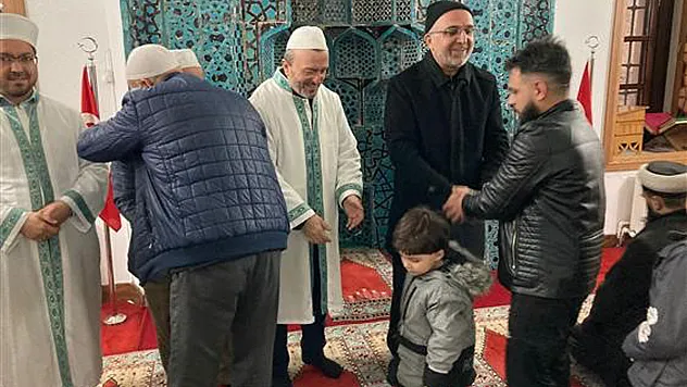 Afyonkarahisar'da 'Sabah Namazı' Buluşmaları Sürüyor
