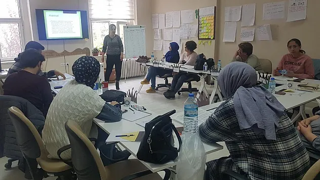 Afyonkarahisar'da Üreme Sağlığı Programı eğitimleri devam ediyor