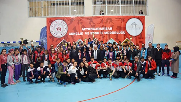 Afyonkarahisar’ın atletleri Okul Sporları’nda yarıştı