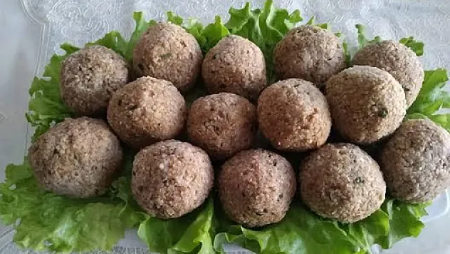 Afyonkarahisar’ın dolgulu köftesi ile yumurtalı pidesi tescillendi