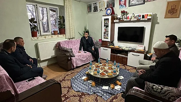 Afyonkarahisar'ın İscehisar ilçesine bağlı Doğanlar köyünde 1990 yılında şehit düşen İsa Doğan şehadetinin 32'inci yıldönümünde dualarla yad edildi. 1990 yılında Hakkari Yüksekova 1'nci Dağ ve Komando Tabur Komutanlığı 2’nci Bölüğünde teröristlerele