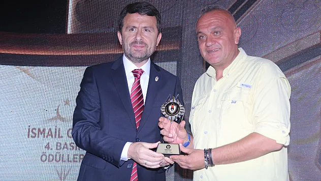 Afyonlu Gazeteci En İyi Haber Ödülünü Aldı