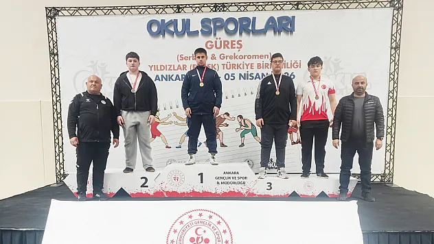 Afyonlu Güreşçi Türkiye Şampiyonu Oldu
