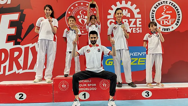 Afyonlu Karateciler Uluslararası Turnuvadan Madalya İle Döndü
