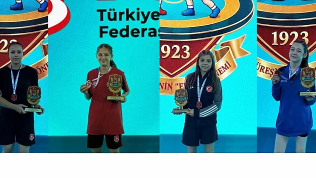 Afyonlu Kızlar Güreş Turnuvasından Madalyalarla Döndü