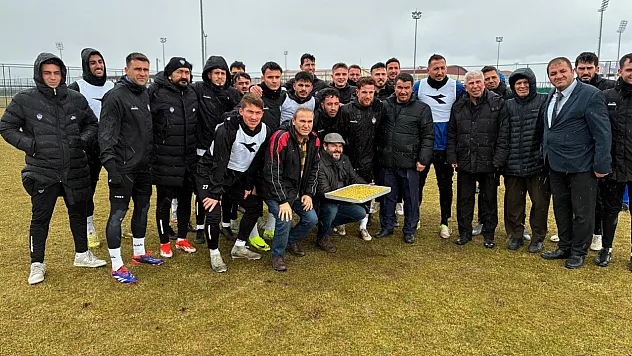 Afyonspor'a Baklavalı Destek