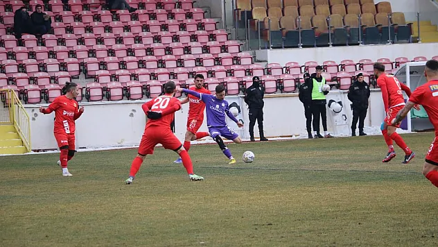 Afyonspor yine hakemi yenemedi