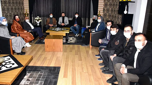 “Afyon’un geleceğine biz de gençlerin gözüyle bakıyoruz”