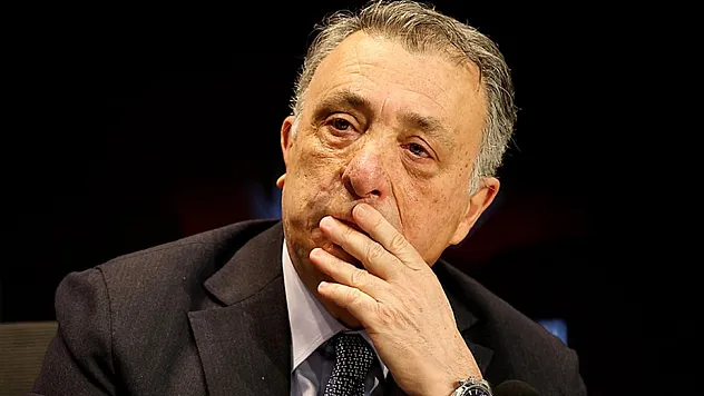 Ahmet Nur Çebi'den Fikret Orman ve Hasan Arat Çıkışı