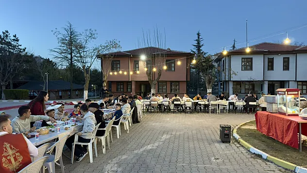Aile Ve Sosyal Hizmetler İl Müdürlüğü'nden Çocuklara Özel İftar Programı