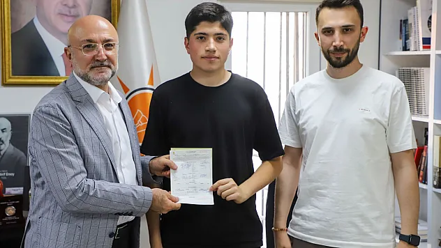 AK Parti'de Üye Kayıtlarına Devam