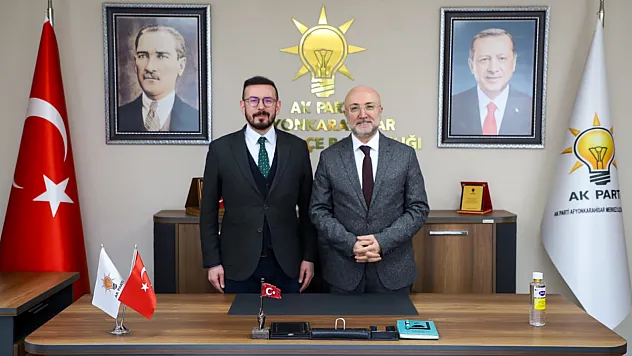 AK Parti'de Yeni Başkana Hayırlı Olsun Dediler