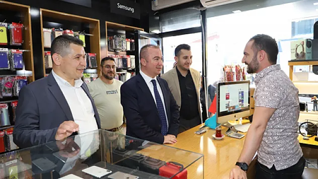 AK Parti, esnafın talep ve  görüşlerini not alıyor