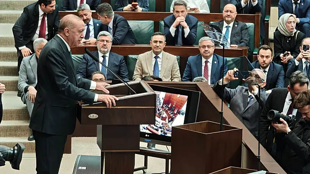 AK Parti Grup Toplantısı'ndan Çok Özel Kare