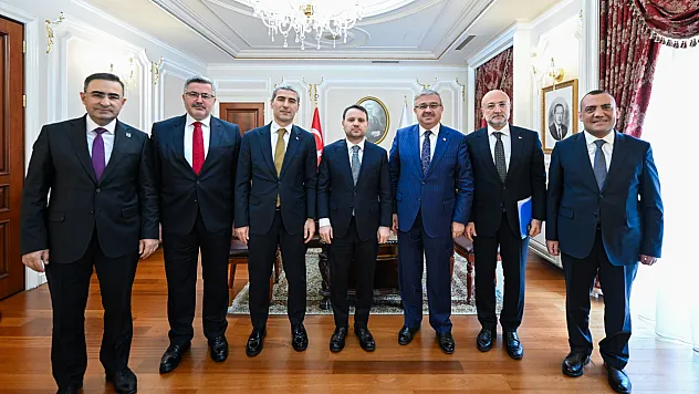 AK Parti Heyeti Başkentte Temaslarda Bulundu
