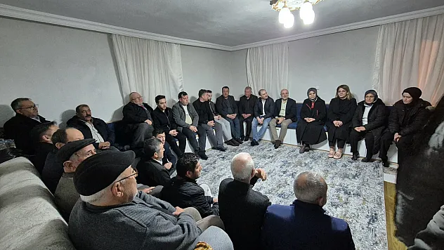 AK Parti Heyeti Kayıhan'da Sahur Yaptı