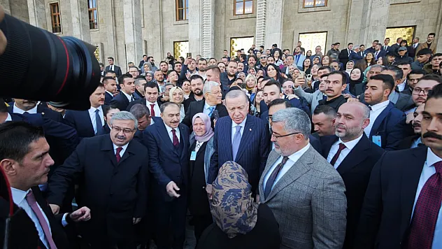 AK Parti Heyeti Reis'le Yan Yana