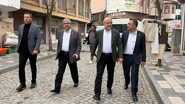AK Parti Heyeti Uzun Çarşı Ve Turunç Hanı Esnafını Dinledi