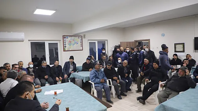 AK Parti heyeti vatandaşların talepleri dinledi