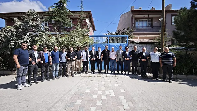 AK Parti'nin Yeni Başkanı Ziyaretlerle Başladı