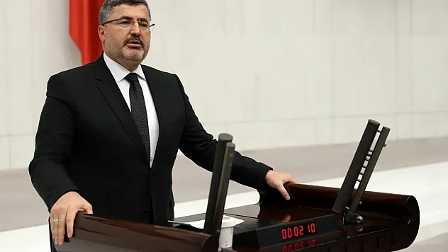 AK Partili Özkaya: Telaşlanan Sizsiniz
