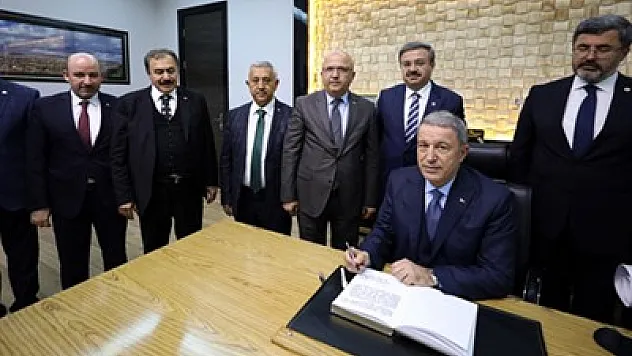 Akar'dan 'İmar borcumu ödemeye geldim' esprisi