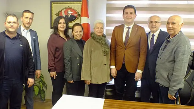 Akar'dan STK'lara ziyaret