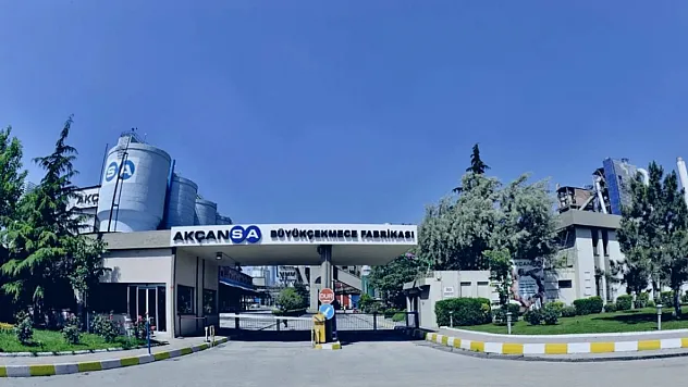 Akçansa, 1 Milyar Dolara Satıldı